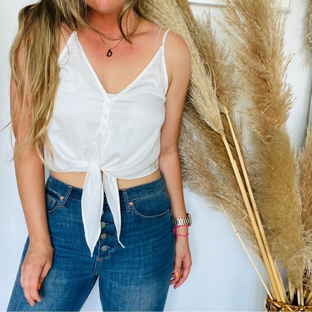 NEW FREE PEOPLE White Cropped Button Front Tie Bottom Tank Top VNeck Cami M